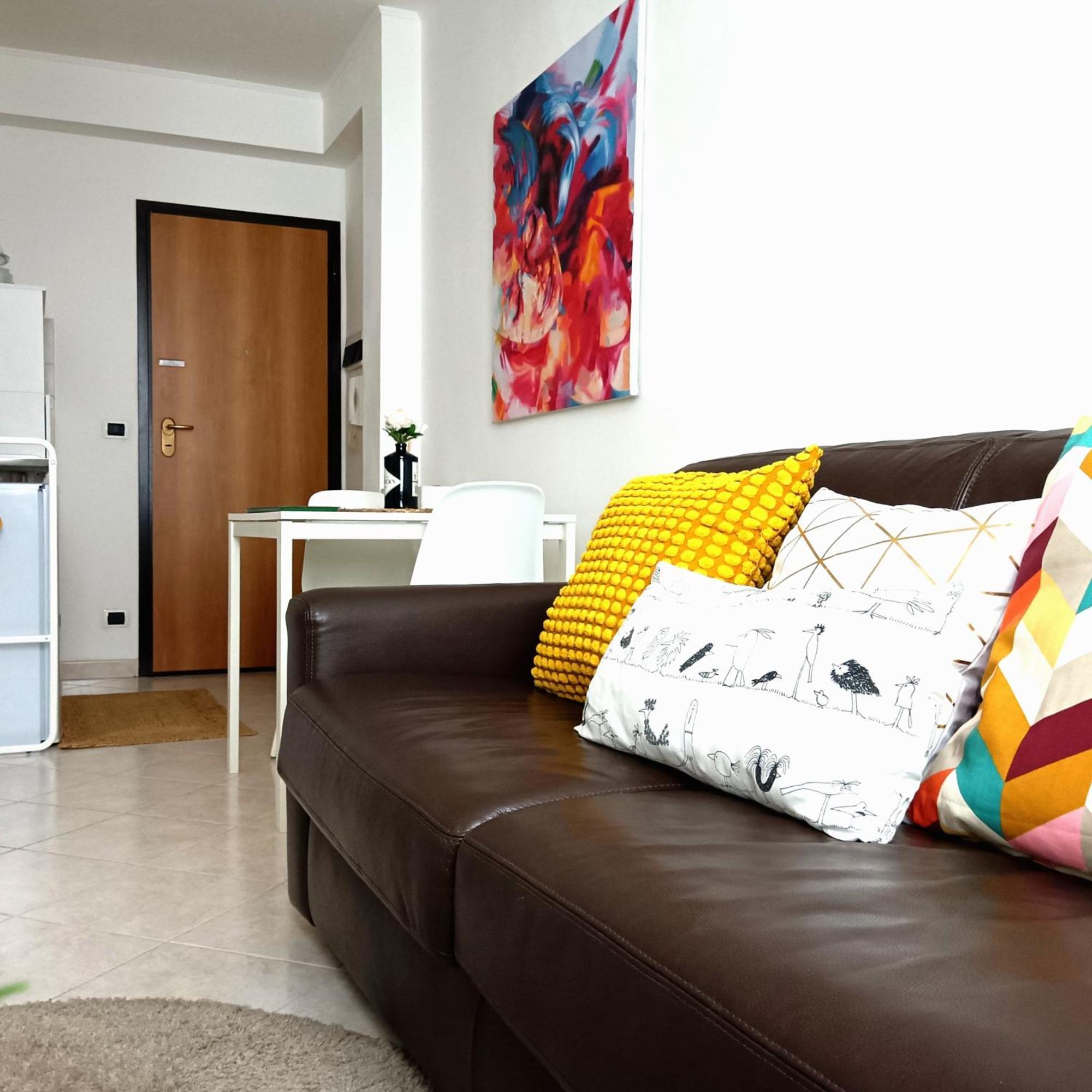 A Casa Di Pizz - Bilocale Con Parcheggio Privato Apartman Savona Kültér fotó